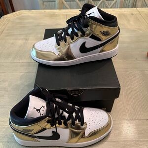 Nike Air Jordan 1 Mid